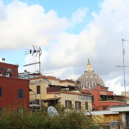 La Dolce Retreat - St Peter Vatican